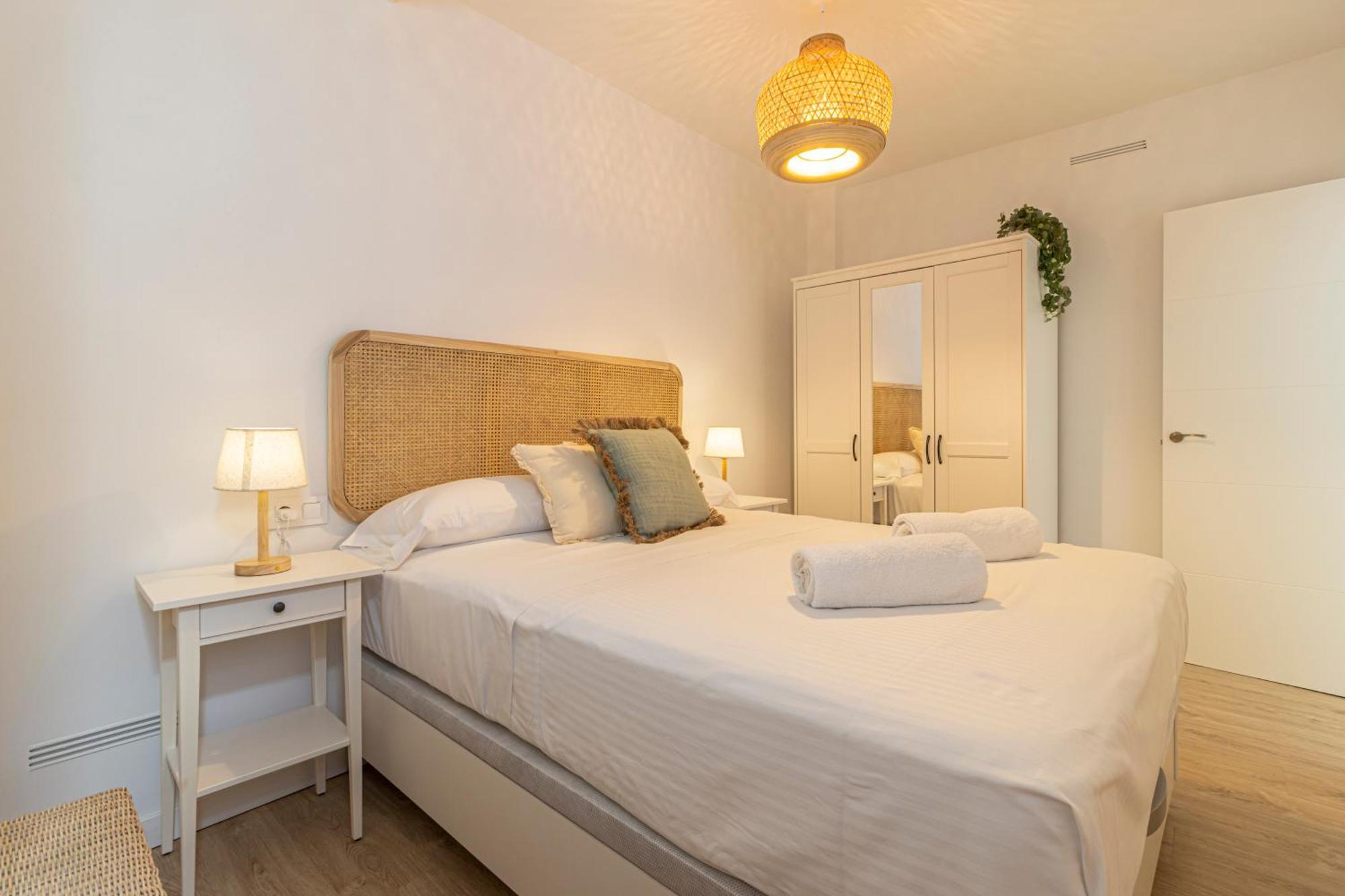 Allo Apartments Morenos IV Bajo B Centro 2 Habitaciones جيريز المظهر الخارجي الصورة